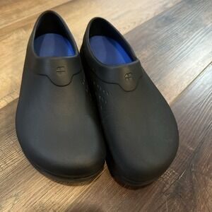 New Shoes for Crews Unisex "Radium"  Clogs in Black Slip Resistant Size 7m 9w